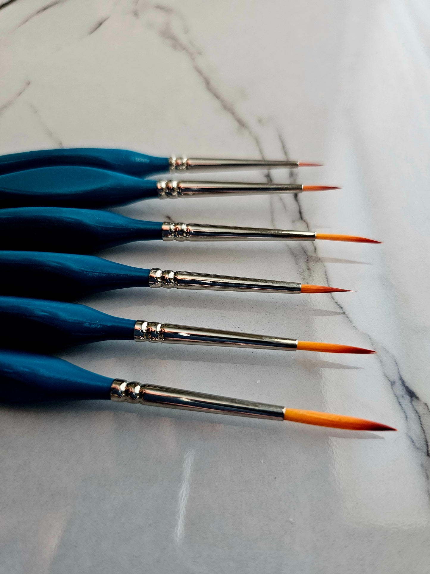 6 pc Nylon fine detail brushes for perfect swooshes